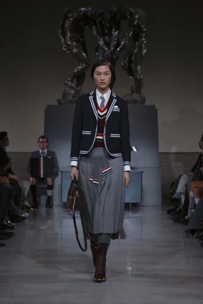 Look 44
